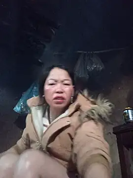 Snapshot of _Helala_ chatting on November 29, 2025, 11:49 pm Helala online show from November 29, 2025, 11:49 pm