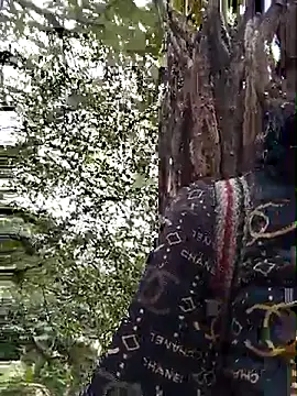 Snapshot of _Helala_ chatting on November 15, 2025, 5:11 am Helala online show from November 15, 2025, 5:11 am