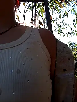 Snapshot of _Helala_ chatting on November 27, 2025, 3:18 am Helala online show from November 27, 2025, 3:18 am