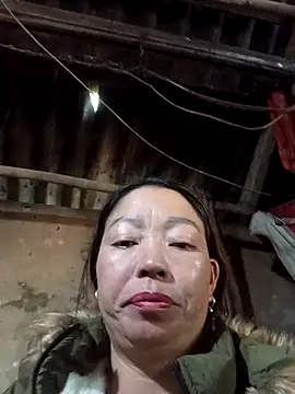 Snapshot of _Helala_ chatting on December 1, 2025, 6:03 am Helala online show from December 1, 2025, 6:03 am