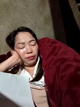 Snapshot of _Helala_ chatting on January 6, 2026, 11:58 am Helala online show from January 6, 2026, 11:58 am