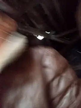 Snapshot of _Helala_ chatting on November 1, 2025, 11:42 pm Helala online show from November 1, 2025, 11:42 pm