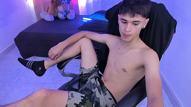 Aron Boyy online show from March 10, 2026, 8:13 pm