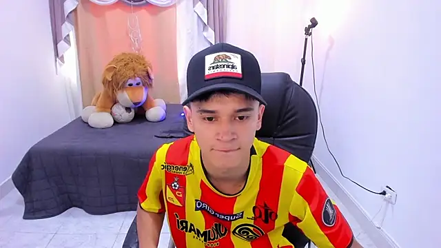 Aron Boyy online show from March 26, 2026, 8:18 pm