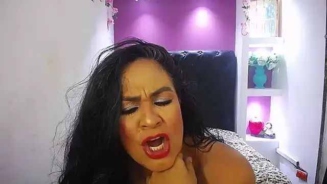 FunnyMatureXxX online show from January 7, 2026, 9:42 pm