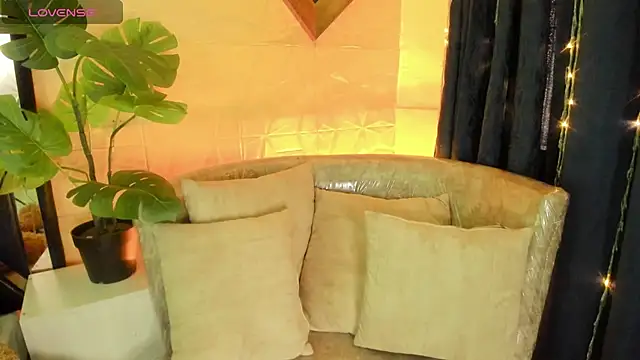 Valery Brand online show from April 13, 2026, 11:47 am