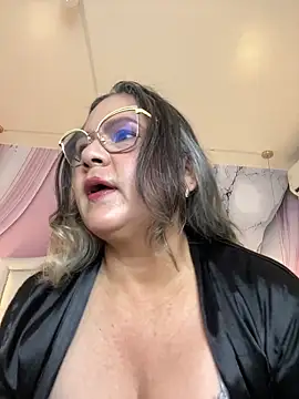 Snapshot of Lucy_Milf_474 chatting on May 30, 2026, 11:49 am Lucy Milf 474 online show from May 30, 2026, 11:49 am