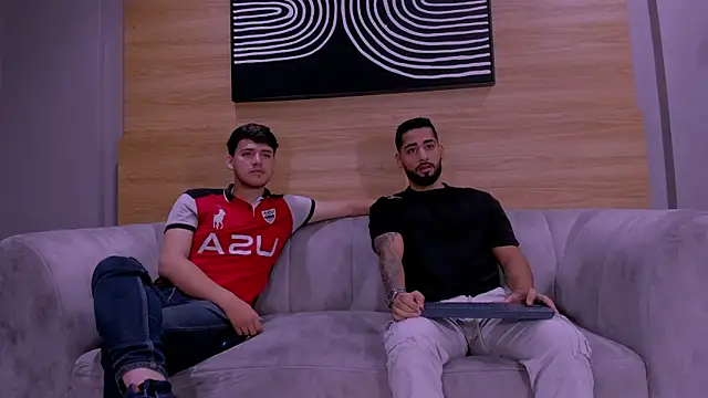 mike friends online show from December 1, 2025, 2:07 pm