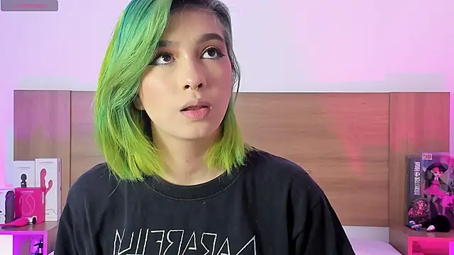 Snapshot of Akatsumi_ chatting on February 17, 2026, 11:18 am Akatsumi online show from February 17, 2026, 11:18 am