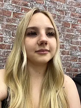 Sky Cutie online show from October 11, 2025, 4:24 am