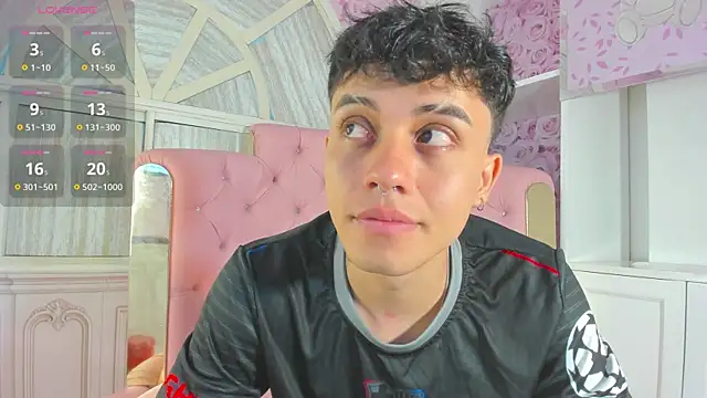 Dani rivass online show from October 26, 2025, 11:21 am