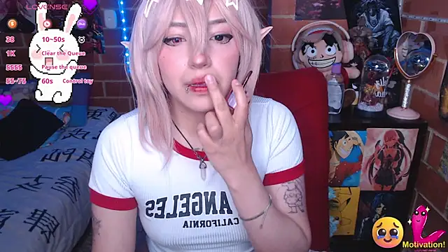  alexa19pretty  online show from October 23, 2025, 6:06 pm