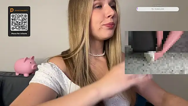 Snapshot of GoddessRoss chatting on September 23, 2025, 6:26 pm GoddessRoss online show from September 23, 2025, 6:26 pm