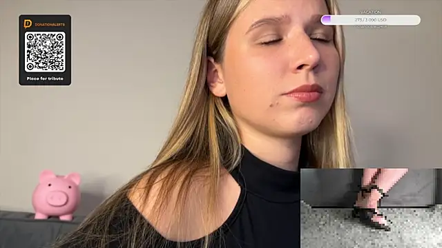 Snapshot of GoddessRoss chatting on September 13, 2025, 7:14 pm GoddessRoss online show from September 13, 2025, 7:14 pm