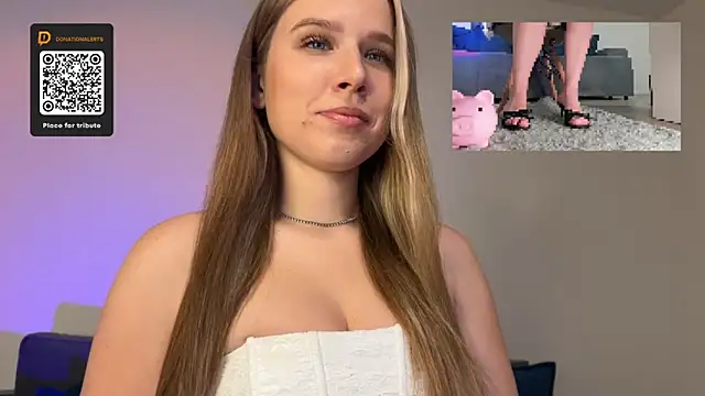 Snapshot of GoddessRoss chatting on October 22, 2025, 7:02 pm GoddessRoss online show from October 22, 2025, 7:02 pm