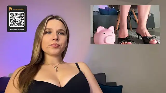 Snapshot of GoddessRoss chatting on October 26, 2025, 5:57 pm GoddessRoss online show from October 26, 2025, 5:57 pm