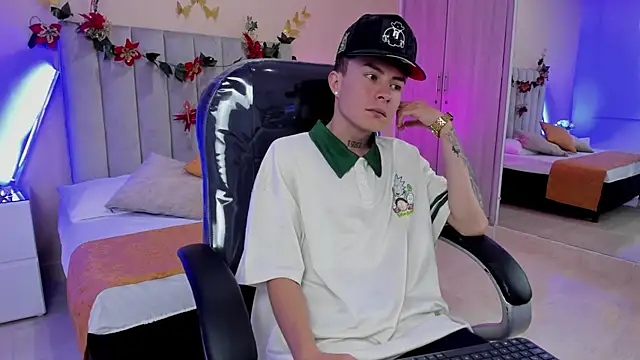 Nascary Fox online show from December 20, 2025, 7:28 pm