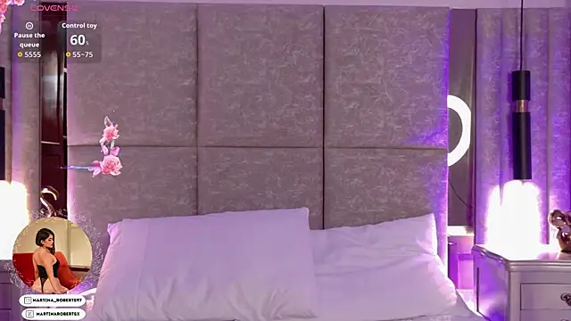 Martina-Roberts- online show from November 25, 2025, 3:29 am