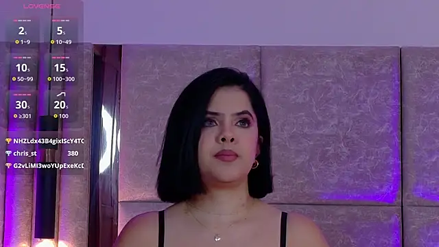 Martina-Roberts- online show from October 28, 2025, 3:51 am