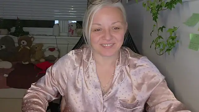 Linsy Kim online show from February 4, 2026, 10:27 pm