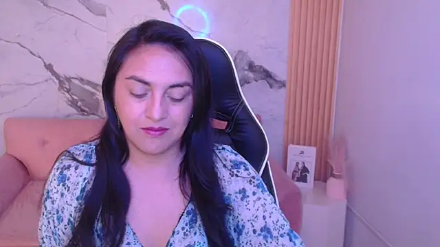 tamara ch1 online show from December 19, 2025, 3:32 am