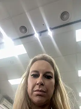 imyourgoodgirl69 online show from March 6, 2026, 6:52 am