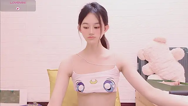 marina-cutegirll online show from February 18, 2026, 11:01 pm