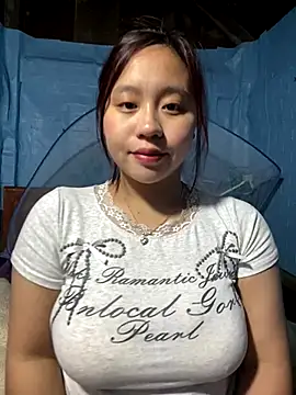 maianhcute online show from December 18, 2025, 1:26 pm