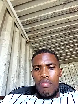 Snapshot of Basslanie chatting on December 3, 2025, 11:31 am Basslanie online show from December 3, 2025, 11:31 am