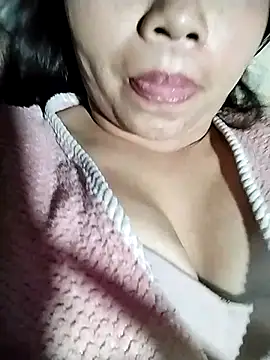 venu00 online show from January 18, 2026, 12:03 am