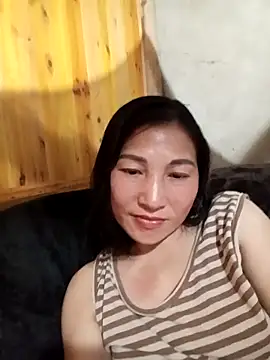 YAYAA-502 online show from April 15, 2026, 1:04 pm