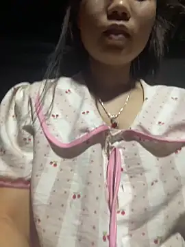 Ngoc-bbi online show from June 21, 2026, 2:12 pm