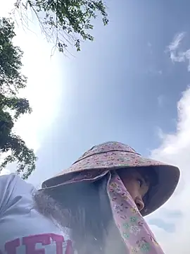 Ngoc-bbi online show from May 7, 2026, 2:16 am