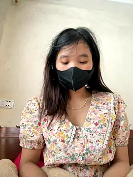 Ngoc-bbi online show from November 14, 2025, 4:38 am