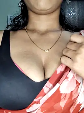 Savita2310 online show from December 4, 2025, 6:07 pm