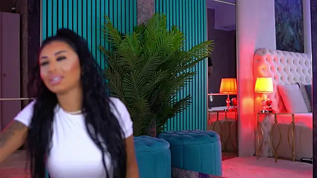 ArabellaPosh online show from September 25, 2025, 5:13 am