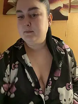 DazzzlingDame online show from April 13, 2026, 7:07 pm