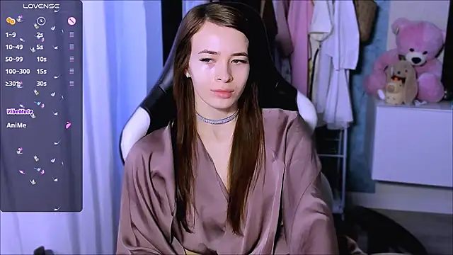 ZoyaMill online show from September 23, 2025, 4:41 am