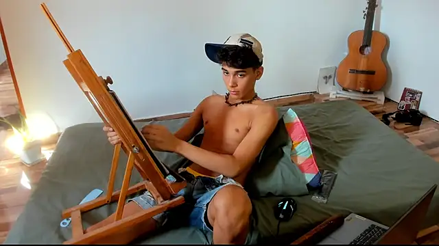 AliottTwink online show from November 4, 2025, 8:01 pm