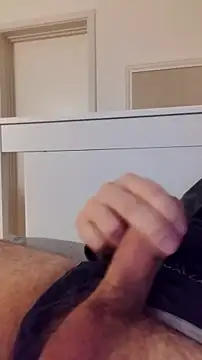 Snapshot of NewJoiner chatting on March 23, 2026, 9:25 pm NewJoiner online show from March 23, 2026, 9:25 pm