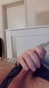 NewJoiner online show from December 4, 2025, 6:29 pm