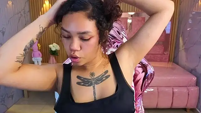 Canela s1 online show from October 25, 2025, 8:31 pm