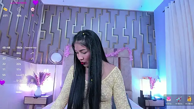 luna maisonn online show from February 3, 2026, 4:32 am