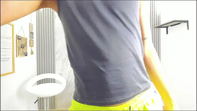 PRETTY FEM online show from January 17, 2026, 3:37 pm