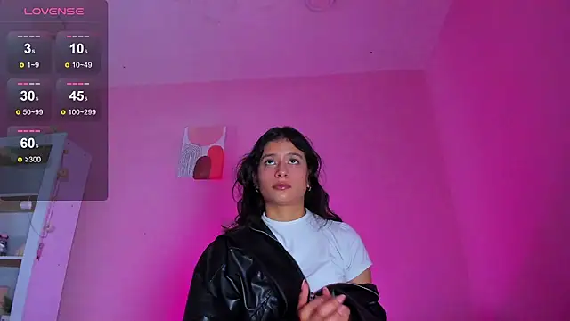 Georgina Ferri  online show from November 4, 2025, 5:17 pm