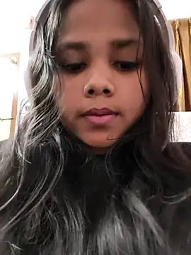 Snapshot of Aaradhya_Sharma chatting on February 8, 2026, 6:05 pm Aaradhya Sharma online show from February 8, 2026, 6:05 pm