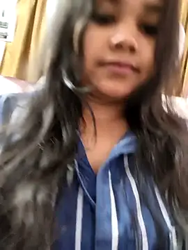 Snapshot of Aaradhya_Sharma chatting on February 12, 2026, 6:07 pm Aaradhya Sharma online show from February 12, 2026, 6:07 pm