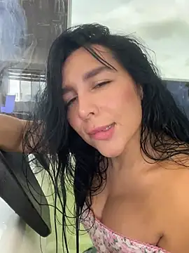 greciadom555 online show from June 25, 2026, 5:18 pm