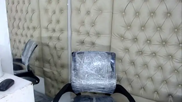 JessicaHott01 online show from February 7, 2026, 7:33 pm