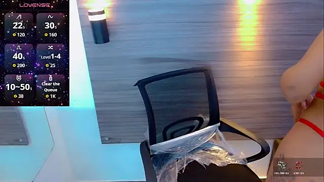 JessicaHott01 online show from April 6, 2026, 7:48 pm